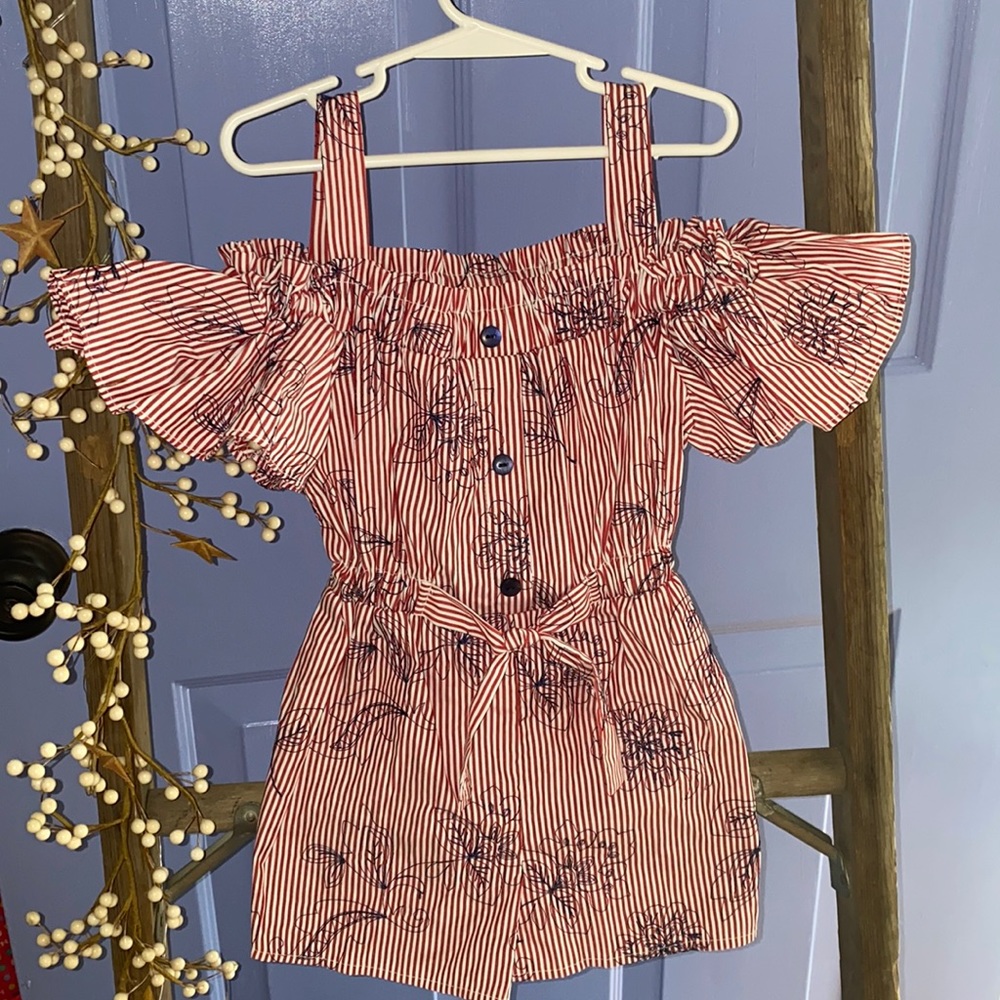 Super Cute Romper! ♥️ NWOT